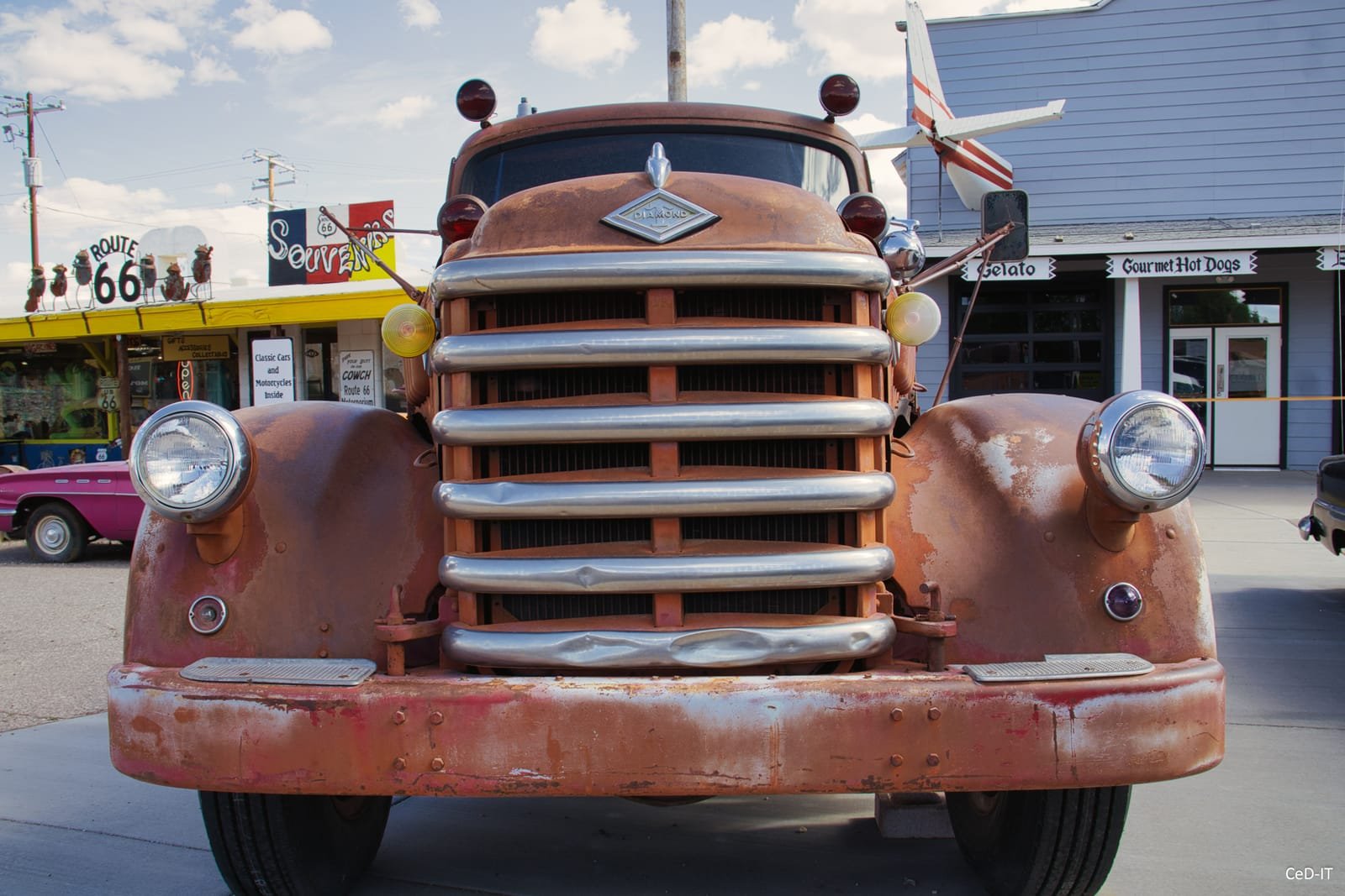 Calandre rouillée d’un ancien camion